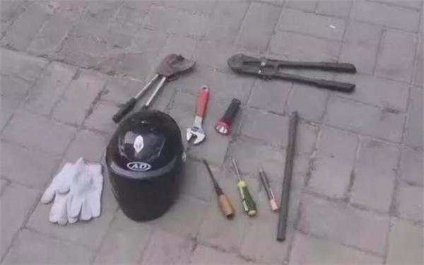 EVO视讯官网电缆快讯|男子偷电缆卖了860元！48个信号灯都灭了